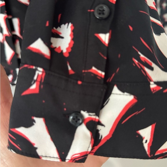 Apt. 9 Woman's Black White Red Abstract Semi Sheer Blouse US PL - Picture 3 of 12